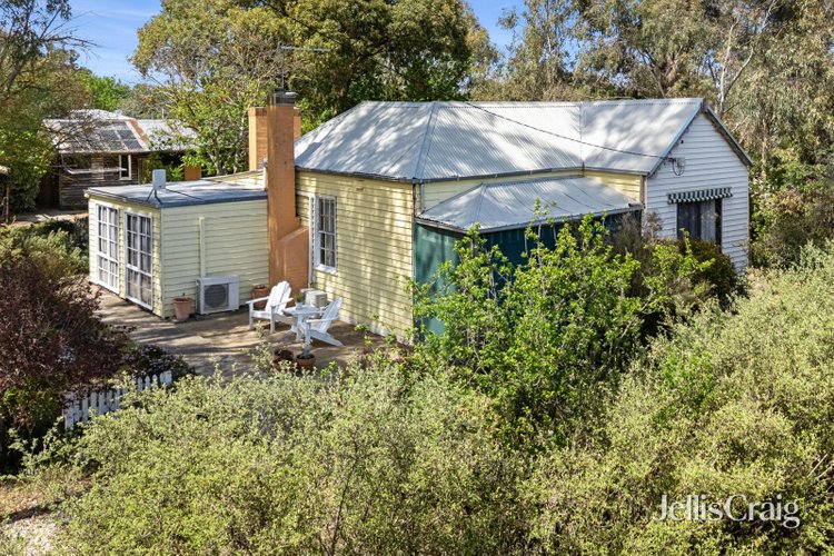 38 Hilliers Street Newstead 3462
