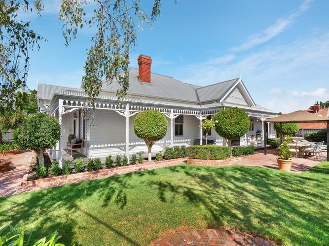 38 Holywood Grove Carnegie 3163