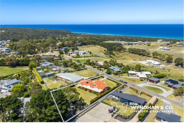 38 Lindamay Court, Lake&nbsp;Bunga