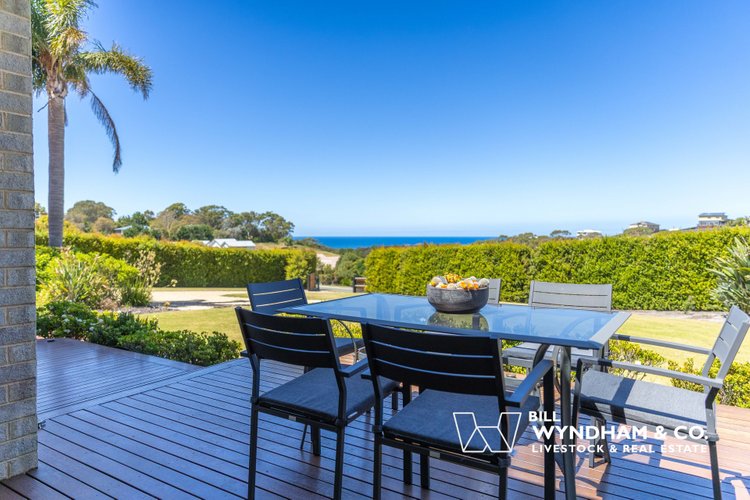 38 Lindamay Court, Lake&nbsp;Bunga