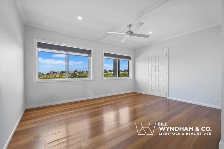 38 Lindamay Court, Lake&nbsp;Bunga