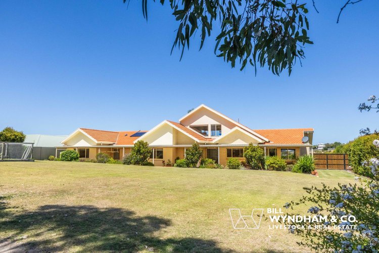38 Lindamay Court, Lake&nbsp;Bunga