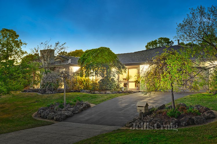 38 McDonald Avenue Templestowe 3106
