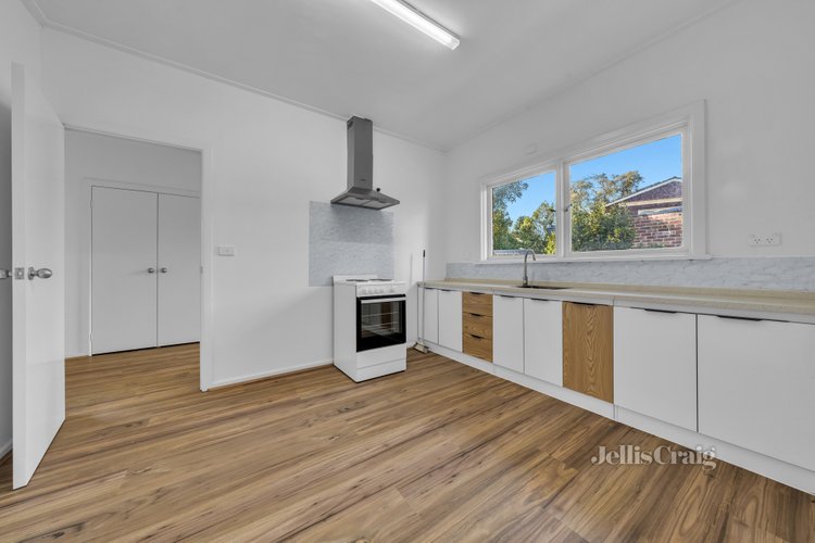 38 Pamay Road Mount Waverley 3149