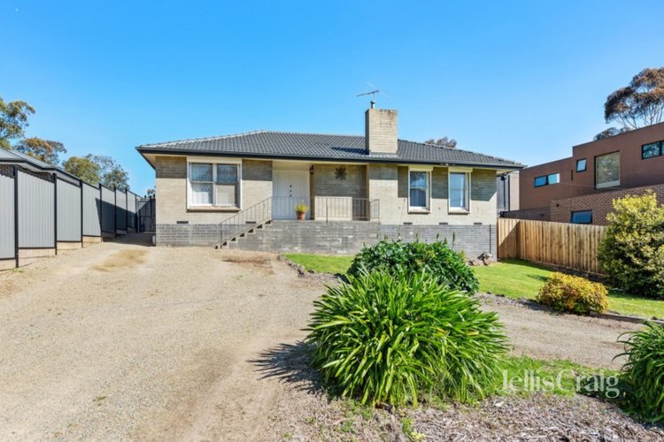 38 Shalbury Avenue Eltham 3095