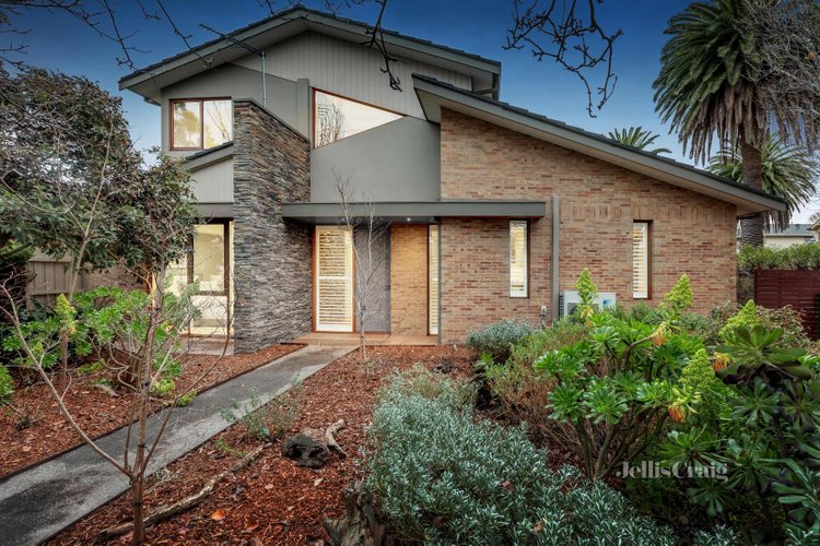 38 Sherwood Road Mount Waverley 3149