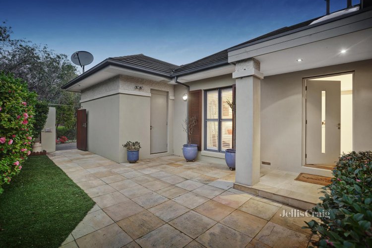 38 St John Circle Chirnside Park 3116