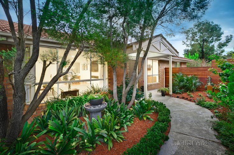 3/8 Station Road Montmorency 3094