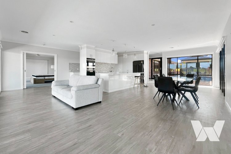38 The Backwater, Eastwood