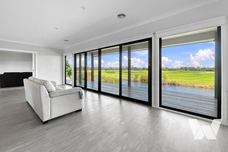 38 The Backwater, Eastwood