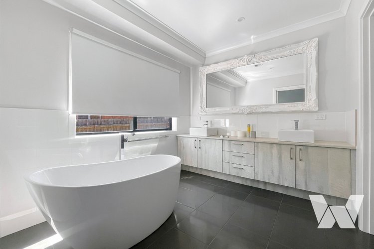 38 The Backwater, Eastwood