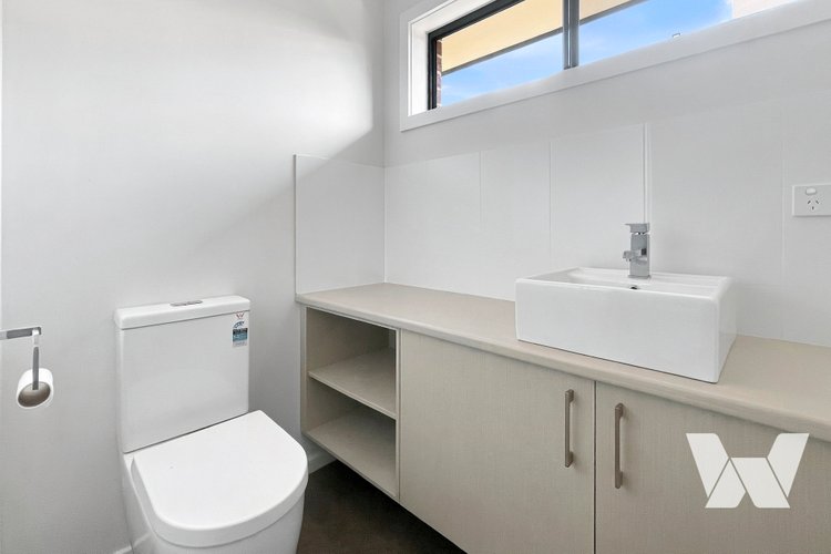 38 The Backwater, Eastwood