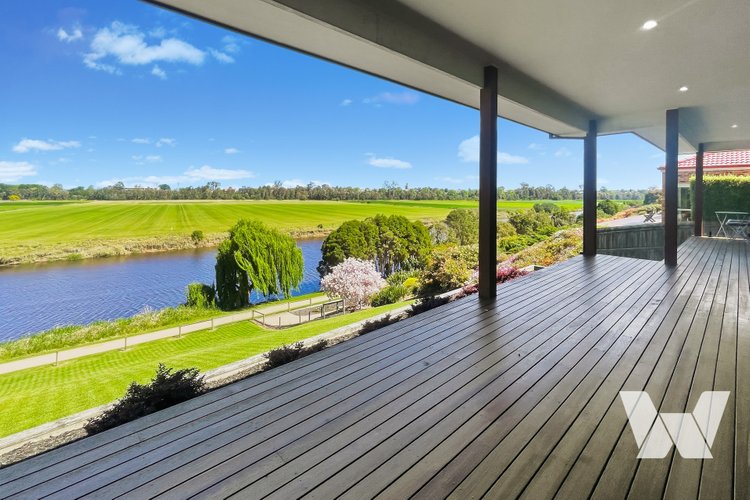 38 The Backwater, Eastwood