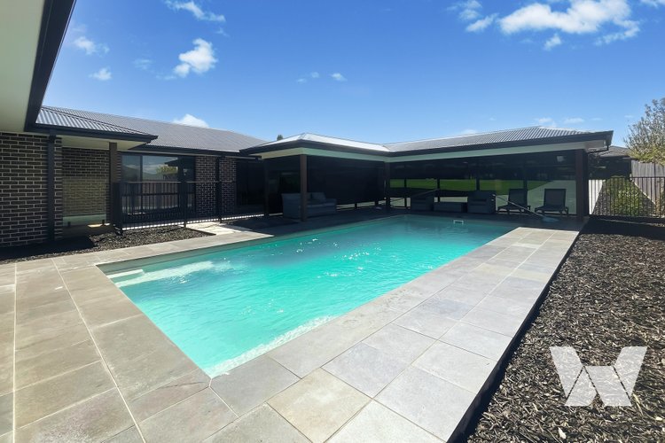 38 The Backwater, Eastwood