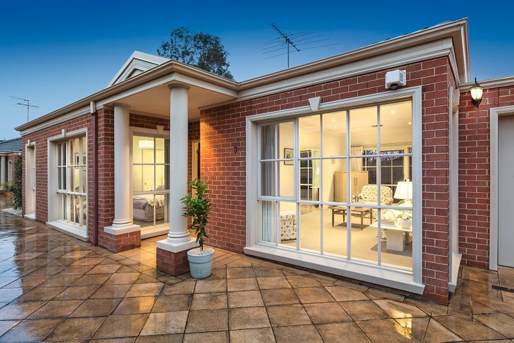 3/8 Winmalee Road Balwyn 3103