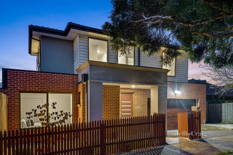 38 Winton Street Burwood 3125