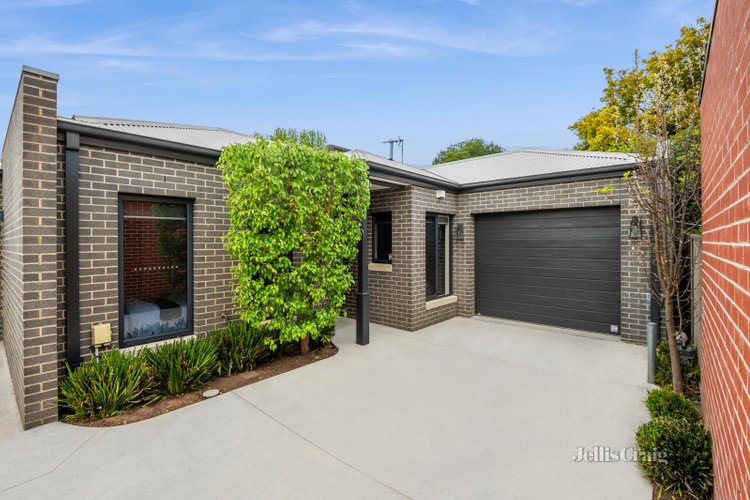 3 821 Barkly Street Mount Pleasant 3350