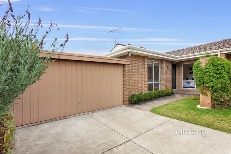 3 878 Hampton Street Brighton 3186