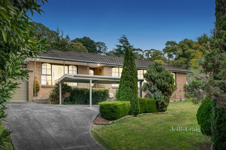 39 Adolphson Avenue Ringwood North 3134