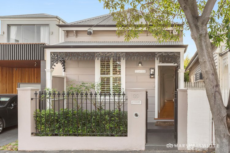 39 Albert Street