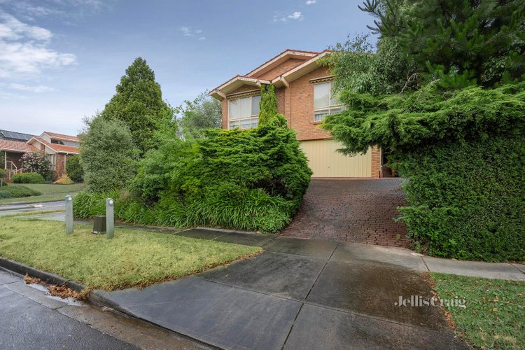 39 Barmah Drive East  Wantirna 3152