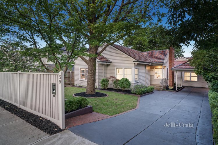 39 Creek Road Mitcham 3132