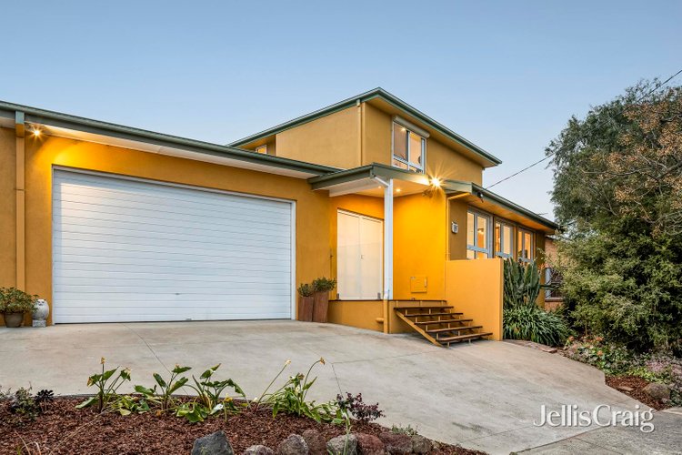 39 Frensham Road Watsonia 3087
