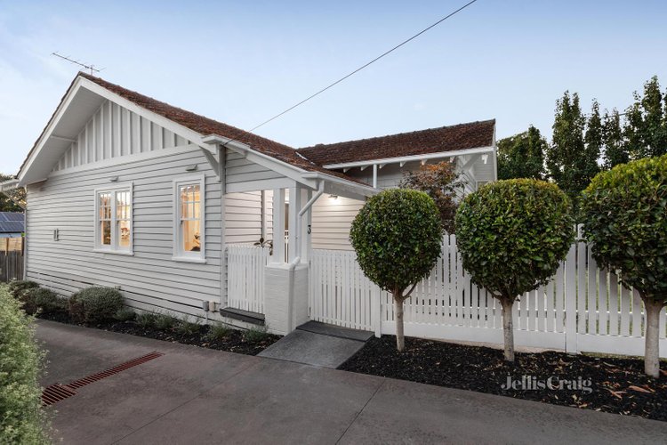 3 9 Gladstone Road Briar Hill 3088