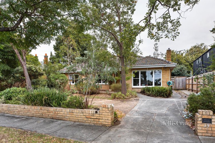 39 Lucerne Crescent Alphington 3078