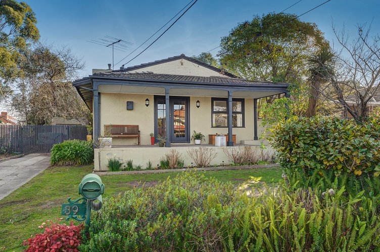 39 McLaren Street Mount Waverley 3149