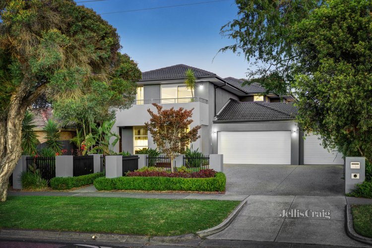 39 Orchard Grove Blackburn South 3130