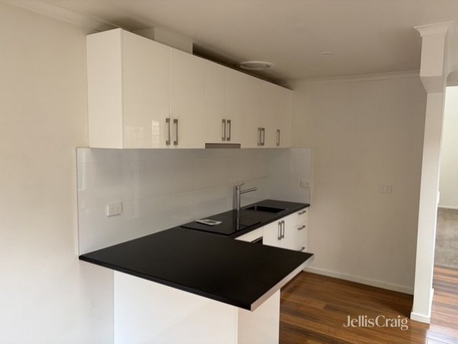 3/91 Pine Street Reservoir 3073