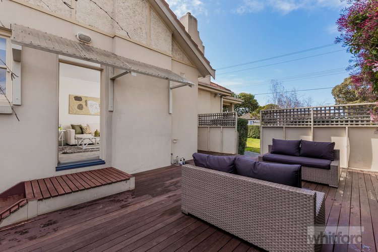 395 Shannon (cnr Vista Rd) Avenue, Newtown