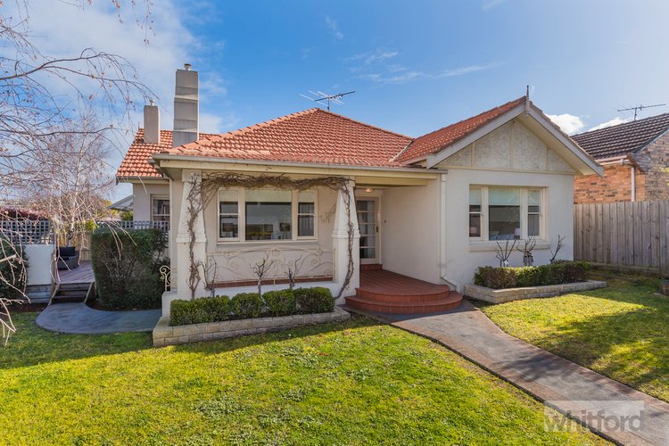 395 Shannon (cnr Vista Rd) Avenue, Newtown