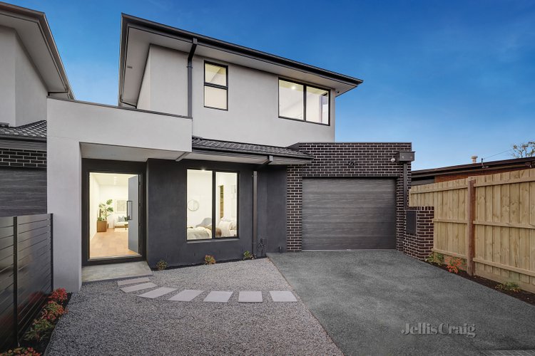 3b Carmel Court Bentleigh East 3165