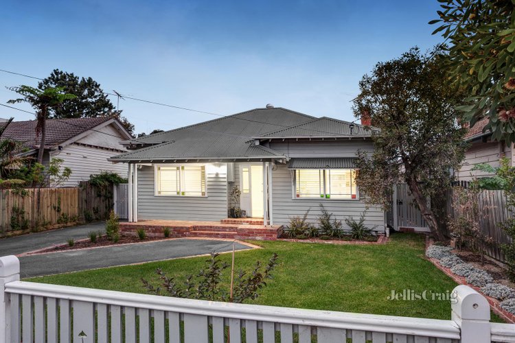 4 Alison Street Mckinnon 3204