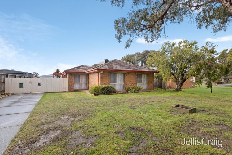4 Ashton Place Pakenham 3810