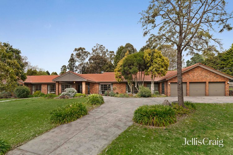 4 Berrima Road Donvale 3111