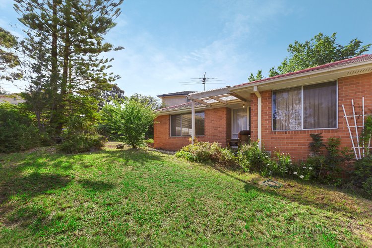 4 Binowee Avenue Yallambie 3085