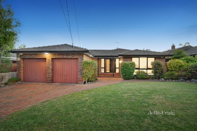 4 Bizley Street Mount Waverley 3149