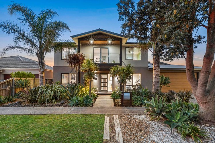 4 Black Swan Court Barwon Heads 3227