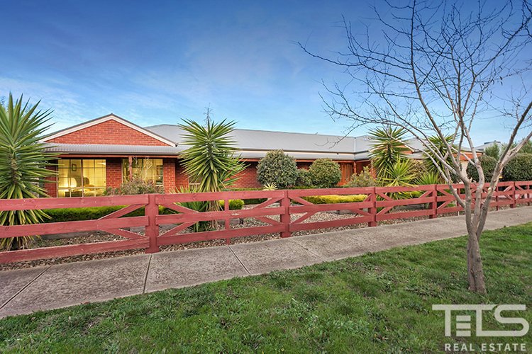 4 Bramshaw Crescent Hillside 3037
