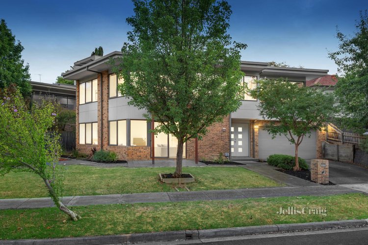 4 Brolga Street Mount Waverley 3149
