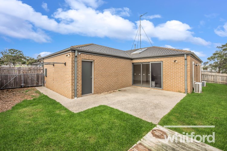 4 Cayley Place, Leopold