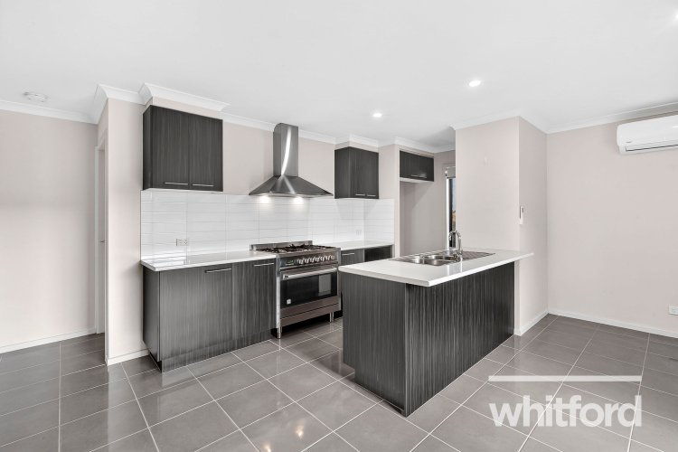 4 Cayley Place, Leopold