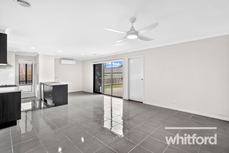 4 Cayley Place, Leopold