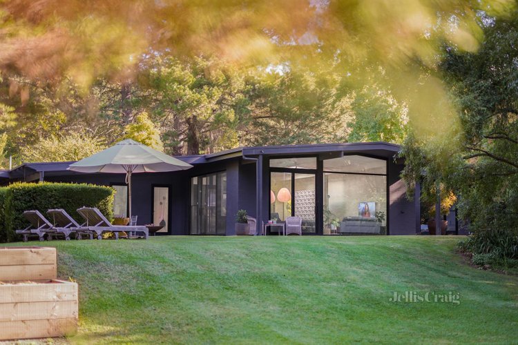 4 Church Street Macedon 3440