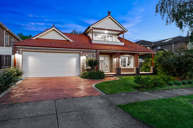 4 Clivejay Street Glen Waverley 3150