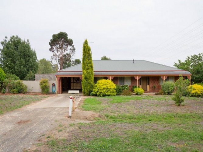 4 Creswick Road Newstead 3462