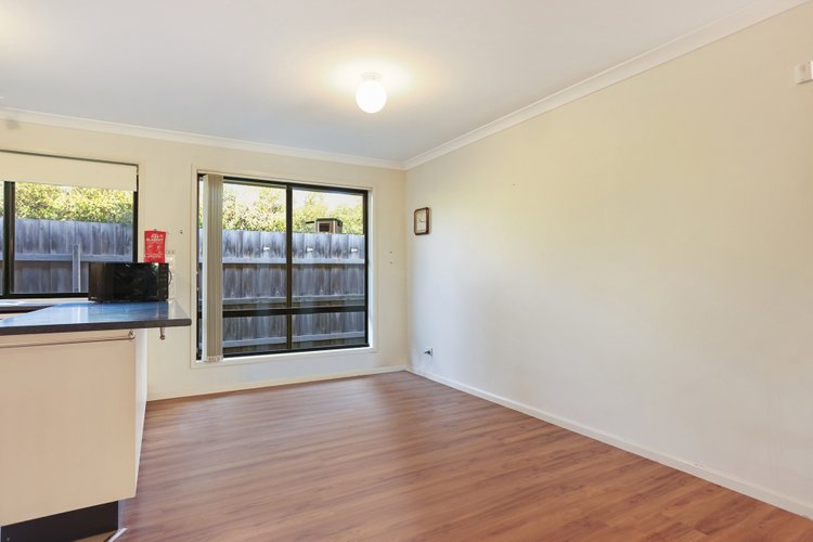 4 Deakin Avenue, Eastwood